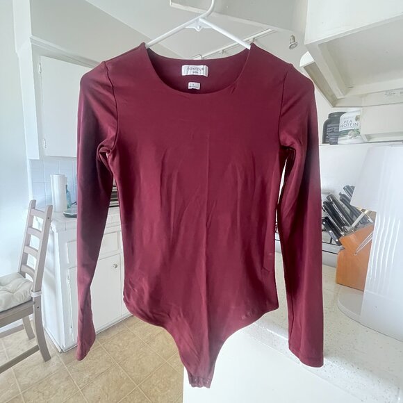 Aritzia Original Contour Crew Bodysuit - Burgundy - Size SMALL - Picture 1 of 3